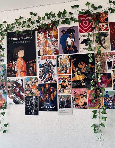 Poster Wall Bedroom, Wall Bedroom Decor, Anime Bedroom Ideas, Artist Desk, Ocean Room Decor, Manga Poster, Otaku Room, Poster Anime, Poster Display