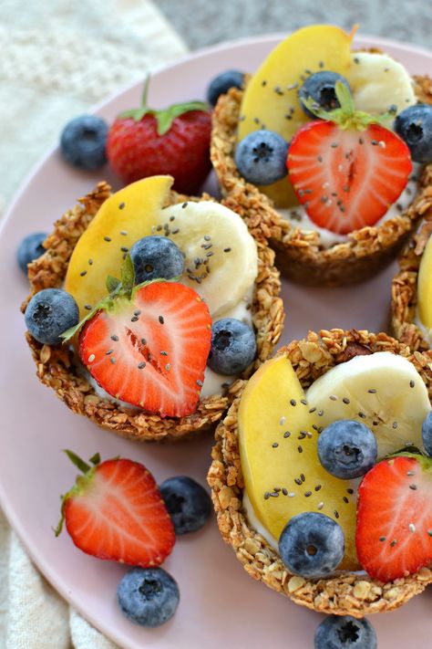 Granola Cups, Mimosa Brunch, Glutenfree Recipe, Vegan Granola, Nut Granola, Spring Recipe, Spring Brunch, Vegan Banana, Vegan Kitchen