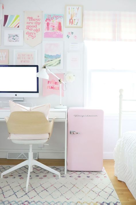 Mini Drink Fridge, Mini Fridge Pink, Industrial Boho Decor, Mini Fridge In Bedroom, Pink Mini Fridge, Pink Refrigerator, Pink Home Office, Pink Fridge, Dorm Fridge