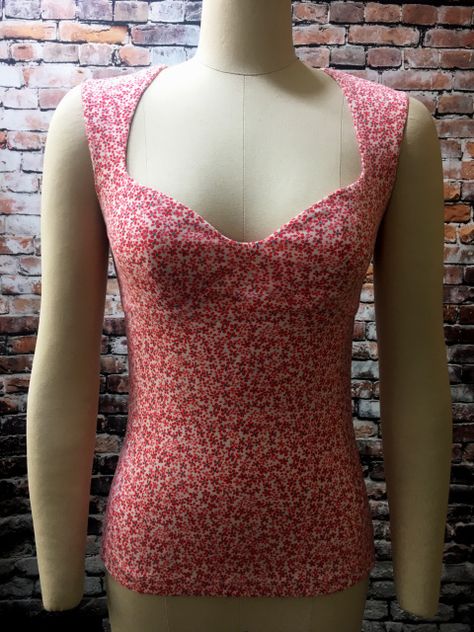 Knit Tank Top Pattern, Tank Top Sewing Pattern, Queen Anne Neckline, Sewing Top, Clothing Making, Sewing Templates, Tank Top Pattern, Queen Anne Style, Sewing Courses