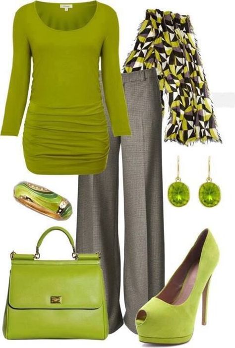 Outfits With Scarves, Cozy Fall Outfits, Green Outfit, Work Attire, Work Fashion, Business Fashion, Women Style, Her Style, Classy Outfits