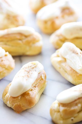 Fluffy Pastry, Eggnog Frosting, Eclairs Recipe, Christmas Desserts Cakes, Eggnog Dessert, Eclair Recipe, Eggnog Recipe, Pastry Shells, Cream Puffs