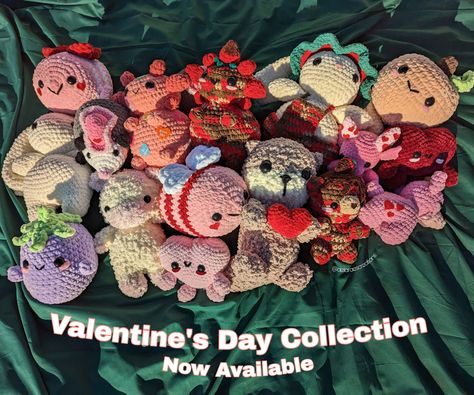 All my adorable crochet Valentine's Day amigurumi crochet plushies are now available! Valentine's Day Crochet, 2024 Crochet, Crochet Valentine, Yarn Ideas, Sewing Crochet, Crochet Market, Crochet Plushies, Valentines Crochet, Adorable Crochet