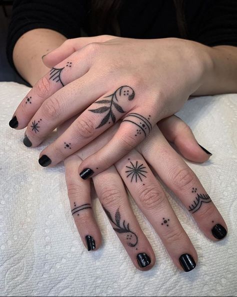 #Tattoo #Tattoos #Resident — • No machine, all done by hand • — Hello #Montreal #QC #Canada 🇨🇦 Who: the talented @B.Hurricane Where:… Flower Finger Tattoos, Full Hand Tattoo, Spider Web Tattoo, Finger Tats, Knuckle Tattoos, Web Tattoo, Hand And Finger Tattoos, Pretty Hand Tattoos, Finger Tattoo Designs