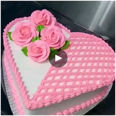 Heart Shape Cake, Shape Cake, Heart Shaped Cakes, Decoration Idea, Cake Decoration, Art Sculpture, Custom Cakes, Heart Shape, Decoration Ideas