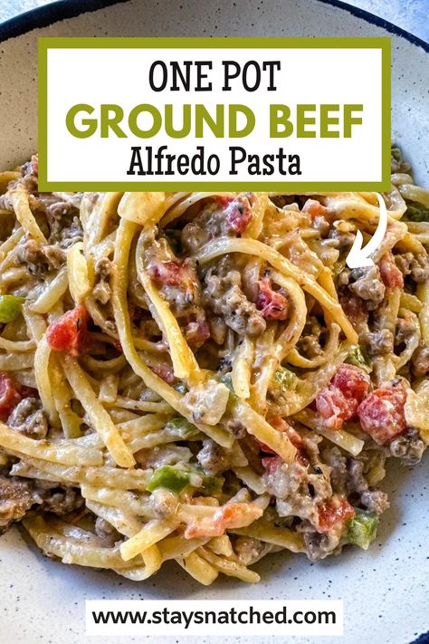 This one pot ground beef alfredo pasta is a game-changer for busy weeknight dinners! With no need to pre-boil the pasta, it saves you time and dishes. Seasoned ground beef is combined with a creamy Parmesan sauce, all cooked to perfection in one pot. This family-favorite is quick and delicious! Ground Beef Linguine Recipes, One Pot Ground Beef Pasta, Creamy Hamburger Pasta, Alfredo With Ground Beef, Easy Ground Beef Dinner Recipes Quick, Ground Beef Alfredo Pasta Recipes, Beef Alfredo Pasta Recipes, Ground Turkey Alfredo Pasta, Ground Beef Alfredo Pasta