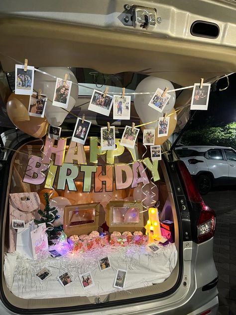 Bday Decoration In Car, Car Decoration For Birthday Surprise, Pinterest Manifestation, Birthday Surprise Ideas, Airplane Birthday Party Decorations, Birthday Surprises For Her, Suprise Birthday, Candy Gifts Diy, Surprise Birthday Decorations