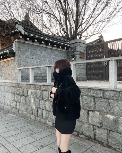 Japan Ootd, 1 Girl, Ulzzang Girl, Winter Wear, Korean Girl, Winter Fashion, Ootd, My Style, Lifestyle