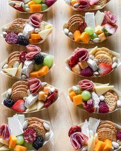 Charcuterie Boats, Charcuterie Cup, Individual Charcuterie, Holiday Luncheon, Charcuterie Cups, Charcuterie Appetizers, Wedding Buffet Food, Spring Dance, Party Food Buffet