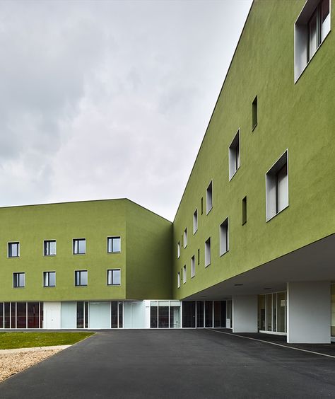 dominique coulon builds green retirement home in france School Floor Plan, Homes In France, Healthcare Architecture, Retirement Home, Site Plans, Elderly People, Nursing Home, Facade Architecture, Structural Engineering