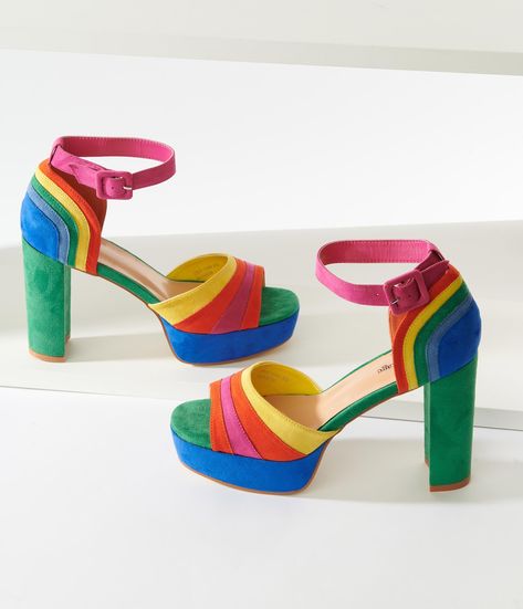 Cinderella Heels, Rainbow Heels, Rainbow Sunglasses, Pride Shoes, Rainbow Shoes, Boost Shoes, Dopamine Dressing, The Colors Of The Rainbow, Vintage Rainbow