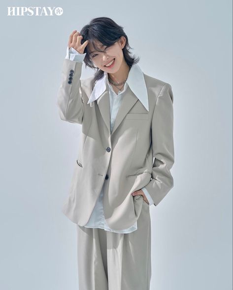 Woman In Suit, Genderless Fashion, Diy Vetement, Stylish Work Attire, Tomboy Style Outfits, Prom Outfits, 9k Followers, Tomboy Fashion, Casual Style Outfits