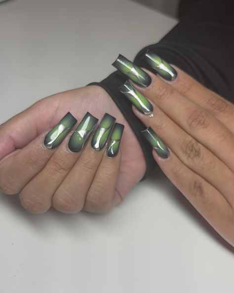 Aura nails 🦎💫 #mkenails #mkenailtech #trendynails #chromedesign #nailsofinstagram #airbrushdesign Aura Nails, Airbrush Designs, Nail Tech, Trendy Nails, Nail Inspo, Aura, Nails, Quick Saves