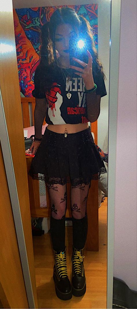 emo grunge green day band alt egirl platform shoes outfit Boots With Skirt, Black Lace Skirt, Band Shirt, Band Shirts, Green Day, Shirt Skirt, Platform Boots, Fashion Styles, Black Lace