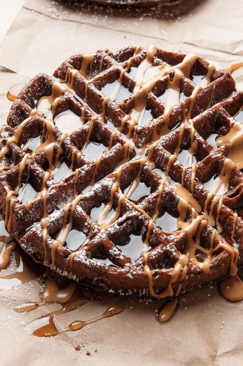 Dark Chocolate Waffles by I bake he shoots: an chocolate alternative for breakfast that's not overly sweet. Chocolate Alternatives, Waffle Iron Recipes, Dessert Waffles, Chocolate Waffles, Waffle Recipes, Breakfast Treats, Chocolate Recipes, Nutella, Syrup