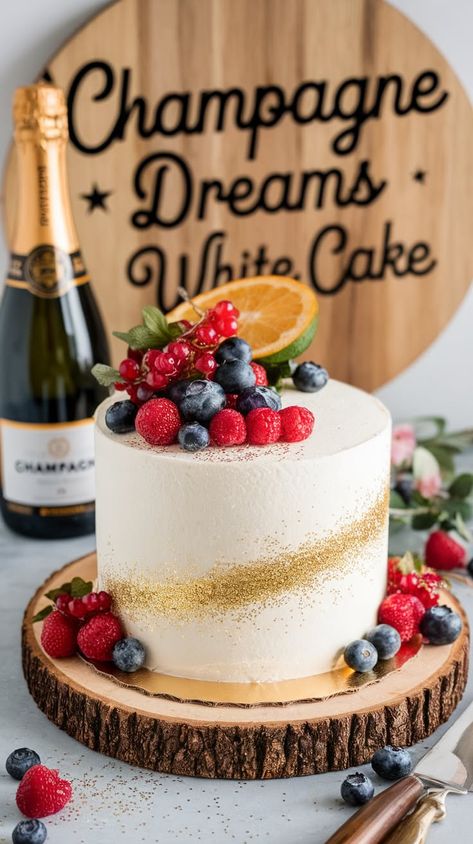 10 Instagram-Worthy New Year's Cake Recipes | Guaranteed Success for Home Bakers Unique Cake Recipes, Cake Recipes Ideas, New Years Eve Cake, New Year Cake, Black Fondant, Mirror Glaze Cake, New Year's Cake, Edible Paint, White Chocolate Ganache