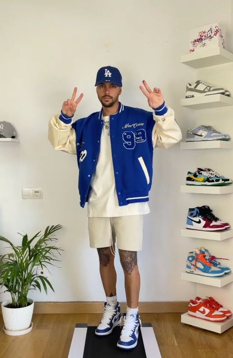 Blue Varsity Jacket Outfit Men, Blue Varsity Jacket Outfit, Style Kampus, Air Jordan Dunk Low, Jordan Dunk Low, Cap Outfit Men, Summer Streetwear Men, Varsity Jacket Style, Blue Varsity Jacket