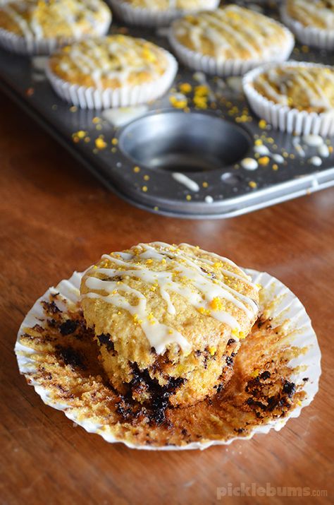 Orange and Chocolate Chip muffins Choc Chip Muffins, Orange And Chocolate, Orange Cupcakes, Chocolate Chip Muffins, Dark Chocolate Chips, The Oven, Dark Chocolate, Baking Soda, Chocolate Chip