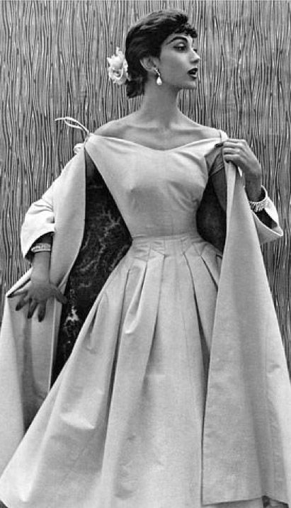 Fashion 1950s 1950 Fashion, Vintage Fashion 1950s, Fifties Fashion, Look Retro, Fashion 1950s, Vintage Couture, 50s Dresses, Moda Vintage, Look Vintage