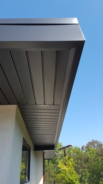 Cladding-Soffits, Fascia, Beams. Box Gutter "Tall" Glendale Ca. - Modern - House Exterior - Los Angeles - by A Plus Gutter Systems | Houzz IE Black Fascia And Soffit, Black Soffit And Fascia White House, Soffit Ideas Exterior, Soffit Exterior, Metal Roof Construction, Roof Soffits, House Gutters, Gutter Colors, Box Gutter