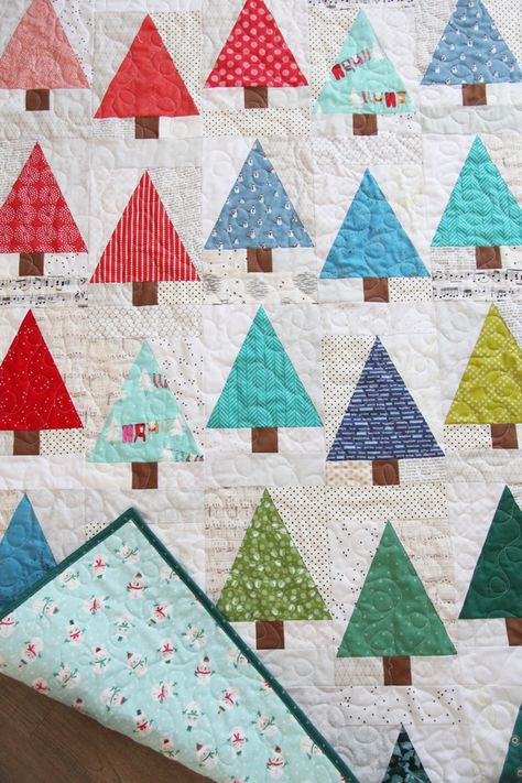 Xmas Tree Quilts, Xmas Tree Quilt Pattern, Christmas Tree Quilt Blocks Free Pattern, Tree Farm Quilt Pattern, Evergreen Quilt Pattern, Modern Christmas Quilts Ideas, Pine Tree Quilt Pattern, Christmas Quilt Patterns Easy, Scrappy Christmas Tree Quilt