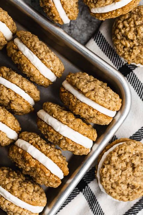 Make the best Oatmeal Cream Pie Cookies at home with this easy recipe! These chewy, homemade treats are perfect for a sweet snack. A simple copycat version with no molasses that tastes just like the classic. Enjoy a delicious and nostalgic dessert with these oatmeal cookies. Oatmeal Cream Pie Cookies Recipes, Discard Oatmeal Cream Pies, Flat Oatmeal Cookies, Ultimate Oatmeal Cookies, Buttery Oatmeal Cookies, Gooey Oatmeal Cookies, Gingerbread Oatmeal Creme Pie, Baking With Oatmeal, Baking With Margarine