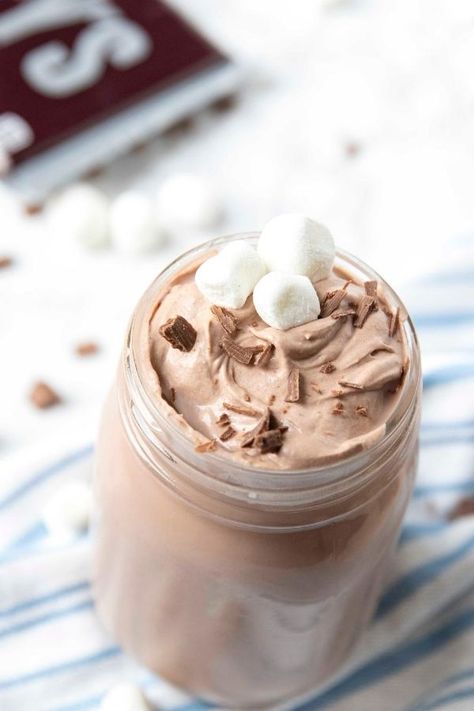 3 ingredients are all you need to make this whipped hot chocolate. You only need a few minutes to make this whipped hot chocolate recipe! #passion4savings #drink #hotchocolate #Hotcocoa #kidfriendly #easy #whipped #cold Pencil Valentine, Whipped Hot Chocolate, Potato Poppers, Pumpkin Spice Frappuccino, Chili Crockpot, Bakery Muffins, Galaxy Jar, Recipe Crockpot, Cocoa Drink