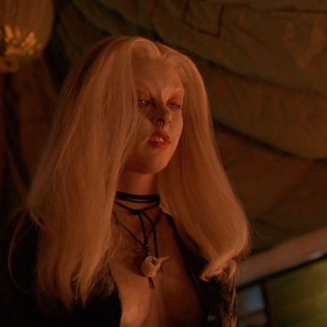 Ginger Snaps Makeup, Ginger Snaps Costume, Gingersnaps Movie, Ginger Snaps Aesthetic, Snaps Aesthetic, Ginger Fitzgerald, Ginger Snaps Movie, Katharine Isabelle, Feminine Urge