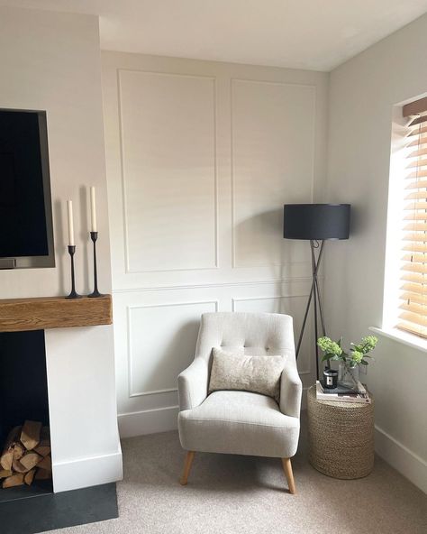 Cosy Living Room Panelling, Panelling On One Wall Living Room, Wall Paneling Ideas Small Living Room, Panelling With Fireplace, Living Room Panelling Around Fireplace, Living Room Feature Wall Panelling, Living Room Panelling Ideas With Fireplace, Shaker Wall Paneling Living Room, White Living Room Paneling