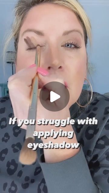 30K views · 1.3K likes | Ashley Steading ✨ Over 30 Fashion and Beauty on Instagram: "Do you struggle with eyeshadow application? If you do try this trick and let me know if it helps!! The reel that brought most of you here! ❤️ I’m using Seint shades: Cupcake, Chai, Cafe, & Filly. If you would like the link to these shades or the Eyeshadow Brush comment “Link”.  #easyeyeshadow #mommakeup #easymakeuplook #over35 #makeupover30 #makeuptipsforbeginners #makeupforbeginners #eyeshadowspalette #eyeshadowlook #fashionover30" Eye Shadow Stencils, Easy Work Eyeshadow, Diy Pink Eyeshadow, Neutral Eye Shadowing Tutorial, Eye Makeup For Light Skin, Simply Eyeshadow Looks, Easy Make Up Hacks, Eyeshadow Over 50 Hooded Eyes, Easiest Eyeshadow Looks