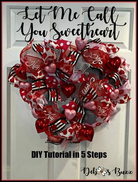 Cork Wreath Diy, Easter Wreath Diy Dollar Stores, Tiffany Theme Party, Valentine Board, Valentines Wreaths, Heart Wreaths, Diy Valentines Day Wreath, Wine Cork Wreath, Valentine Centerpieces