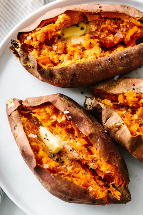 Baked sweet potato is a healthy side dish or main meal. Learn how to bake sweet potatoes in the oven perfectly. Sweet Potato Oven, Sweet Potato Dinner, Sweet Potato Recipes Roasted, Sweet Potato Recipes Healthy, Sweet Potato Recipes Baked, Thanksgiving Side Dishes Easy, Baked Sweet Potatoes, Ground Beef Stroganoff, Nigel Slater