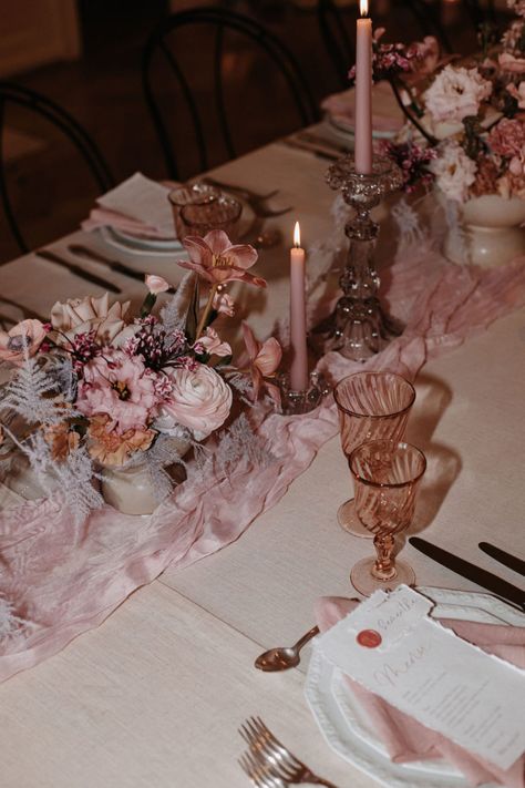 Wedding Shoot La Vie En Rose La Vie En Rose Party, La Vie En Rose Aesthetic, Engraved Champagne Flutes, Pink Wedding Inspiration, Rosé Aesthetic, Rose Party, Blush Pink Weddings, Rose A, Pastel Wedding