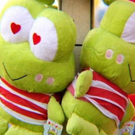 Keroppi Plush, Plush Aesthetic, Soft Cell, My Core, Hello Kitty Characters, Frog And Toad, Kawaii Aesthetic, Indie Kids, Sanrio Characters