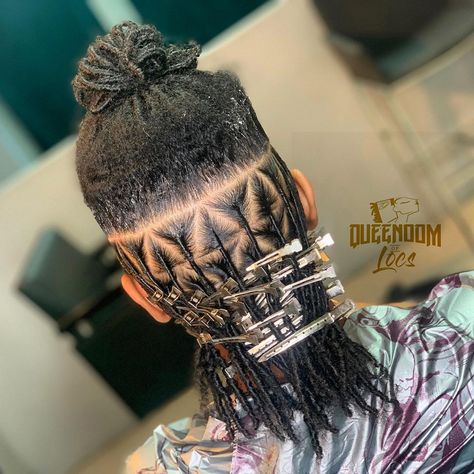 Triangle Locs Parts, Starter Locs Parting, Triangle Loc Parts, Triangle Parts Locs, Locs Triangle Parts, Locs With Triangle Parts, Triangle Part Locs, Diamond Parts Locs, Loc Parting