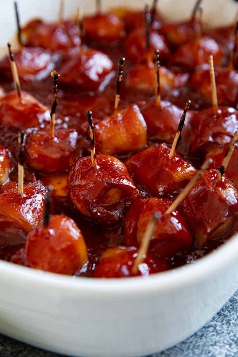 Sweet, salty, and crunchy, these Bacon Wrapped Water Chestnuts are the perfect party appetizer. They are simple to make and are so addictive! Bacon Water Chestnuts Recipe, Bacon Wrapped Water Chestnuts, Cheesy Bacon Dip, Best Holiday Appetizers, Chestnut Recipes, Taste And Tell, Family Friendly Recipes, Bacon Appetizers, Easy Bacon