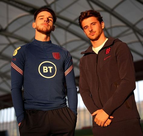 Two firends' story followed through instagram posts Start: 17th Apri… #fanfiction #Fanfiction #amreading #books #wattpad England Football Players, Stevie G, Declan Rice, Soccer Photography, England National Team, England Football Team, Soccer Boyfriend, Mason Mount, Soccer Guys