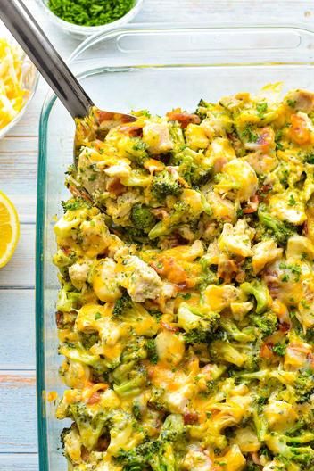 This Low Carb Chicken Bacon Ranch Casserole is loaded with tender chicken, crispy bacon, and broccoli, all coated in a creamy ranch sauce. Ideal for gatherings or cozy dinners, this low carb casserole is also Low FODMAP, Keto, gluten-free, and grain-free, with a lactose-free option. Note: While low FODMAP, its richness in fats may still pose challenges for some folks with IBS. ~ Good Noms, Honey! ~ Low Carb Casserole ~ Low FODMAP Casserole ~ Keto Casserole Low Fodmap Casserole, Low Fodmap Keto, Low Carb Chicken Bacon Ranch, Bacon And Broccoli, Bacon Ranch Casserole, Fodmap Chicken, Fodmap Recipes Dinner, Low Fodmap Chicken, Low Fodmap Recipes Dinner