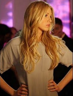 Serena Van Der Woodsen s01e08 Gossip Girl Hairstyles, Gossip Girl Season 1, Serena Van Der Woodsen Style, Blake Lively Hair, Julia Smith, Gossip Girl Serena, Laura Vandervoort, Elsa Pataky, Serena Van Der