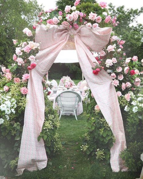 Idee Babyshower, Pink Tumblr Aesthetic, Dreamy Wedding, Grad Parties, Fairytale Wedding, Pink Wedding, Wedding Bells, Marry Me, Garden Wedding