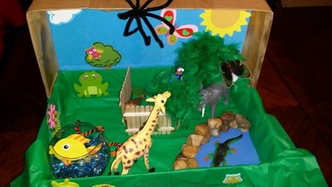 Box zoo school project Dinosaur School Project, Dinosaur Diorama, Science Exhibition Projects, Diorama Kids, Ecosystems Projects, Dinosaur Garden, Habitats Projects, Dinosaur Projects, Learning Games For Kids