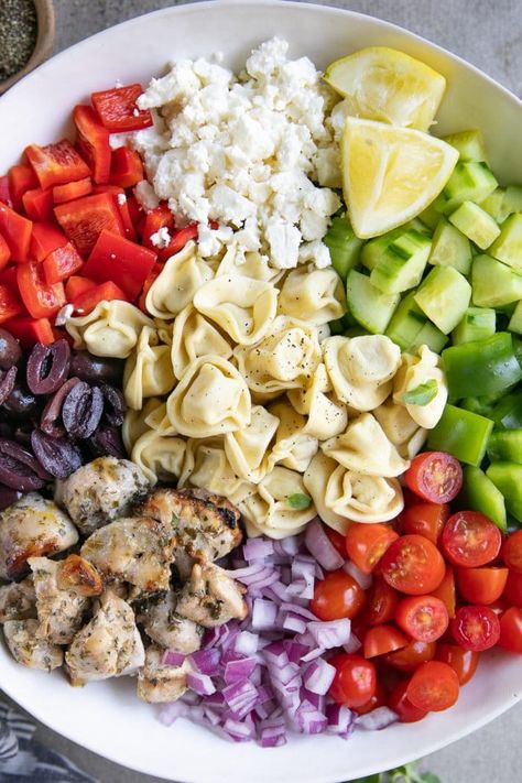 Tortalini Salad, Easy Tortellini Pasta Salad, Greek Tortellini, Greek Tortellini Salad, Easy Tortellini, Tortellini Pasta Salad, Juicy Grilled Chicken, Grilled Chicken Pasta, Homemade Italian Dressing