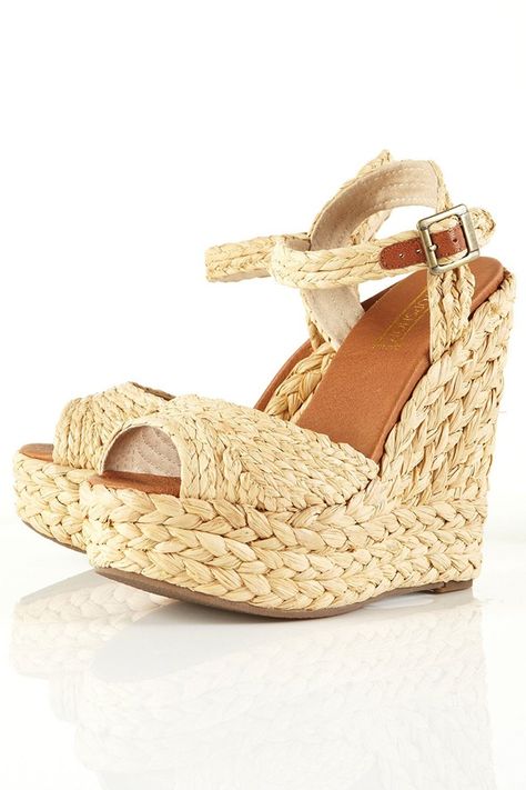 . Beach Wedges Shoes, Beach Wedges, Mode Shoes, Wedges Shoes, Jimmy Choo Heels, Free Shoes, Vegan Fashion, Shoe Closet, Vegan Shoes