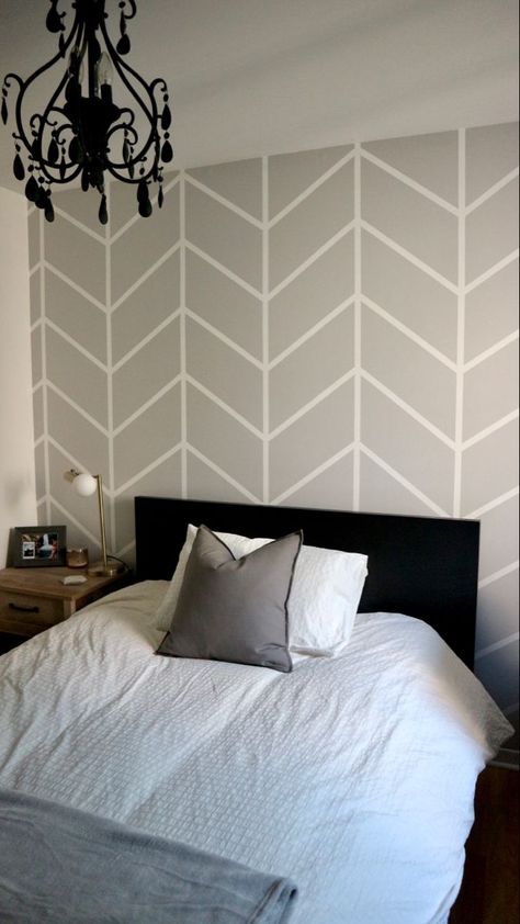 Accent wall for bedroom Bedroom Inspirations Accent Wall Paint, Room Wall Pattern Ideas, Basement Bedroom Accent Wall, Aesthetic Accent Wall Ideas, Diy Feature Wall Paint Bedroom, Grey Bedroom Decor Accent Wall, Painted Accent Wall Master Bed, Bedroom Wall Paint Pattern, White Room With Grey Accent Wall