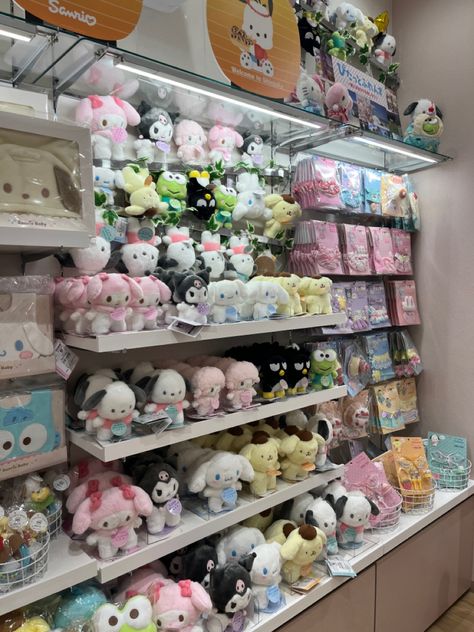 Kuromi Bathroom, Sanrio Stuff To Buy, Eenie Meenie, Vlogging Aesthetic, Sanrio Merch, Kawaii Collection, Kitty Videos, Aesthetic Merch, Sanrio Things