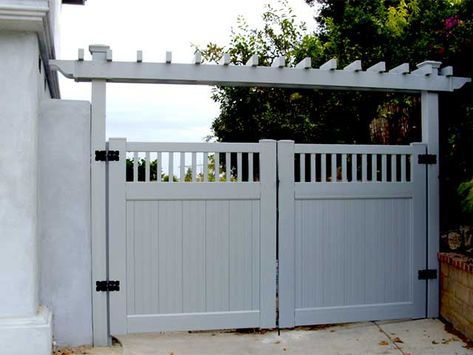 PVC Double Gate Gate Design Ideas, Wood Fence Gates, Vinyl Gates, Wooden Garden Gate, Backyard Gates, Garden Gates And Fencing, Gate Garden, Yard Gate, Garden Gate Design