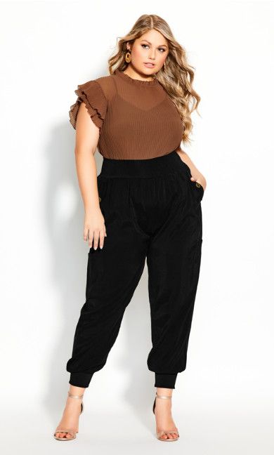 Plus Size Business Attire, Plus Size Clothes For Women, Trendy Work Outfit, Casual Outfits Plus Size, Art Therapist, Look Plus Size, Curvy Style, Professional Outfits Women, Office Outfits Women