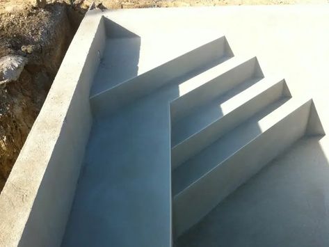 Traditional Marinal System pools: Choose your pool steps Small Pool Steps, Inground Pool Step Ideas, Swimming Pool Steps Design, Pool Steps Ideas, Pool Steps Inground, Corner Steps, Radiant Pools, Swimming Pool Steps, Square Pool