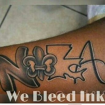 We Put on for out City here at #WeBleedInk Tattoo Shop Located in New Orleans . New Orleans Saints Tattoo Ideas, New Orleans Saints Tattoo, Saints Tattoo New Orleans, Cajun Tattoo Ideas, Louisiana Inspired Tattoos, New Orleans Themed Tattoos, 504 Tattoo Ideas, Louisiana Tattoo Ideas Men, 504 Tattoo