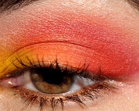 Red Eyeshadow Makeup, Red Eyeshadow Look, Eye Makeup Cut Crease, Red Eye Makeup, Orange Eyeshadow, Yellow Makeup, Yellow Eyeshadow, Anti Aging Makeup, Orange Makeup